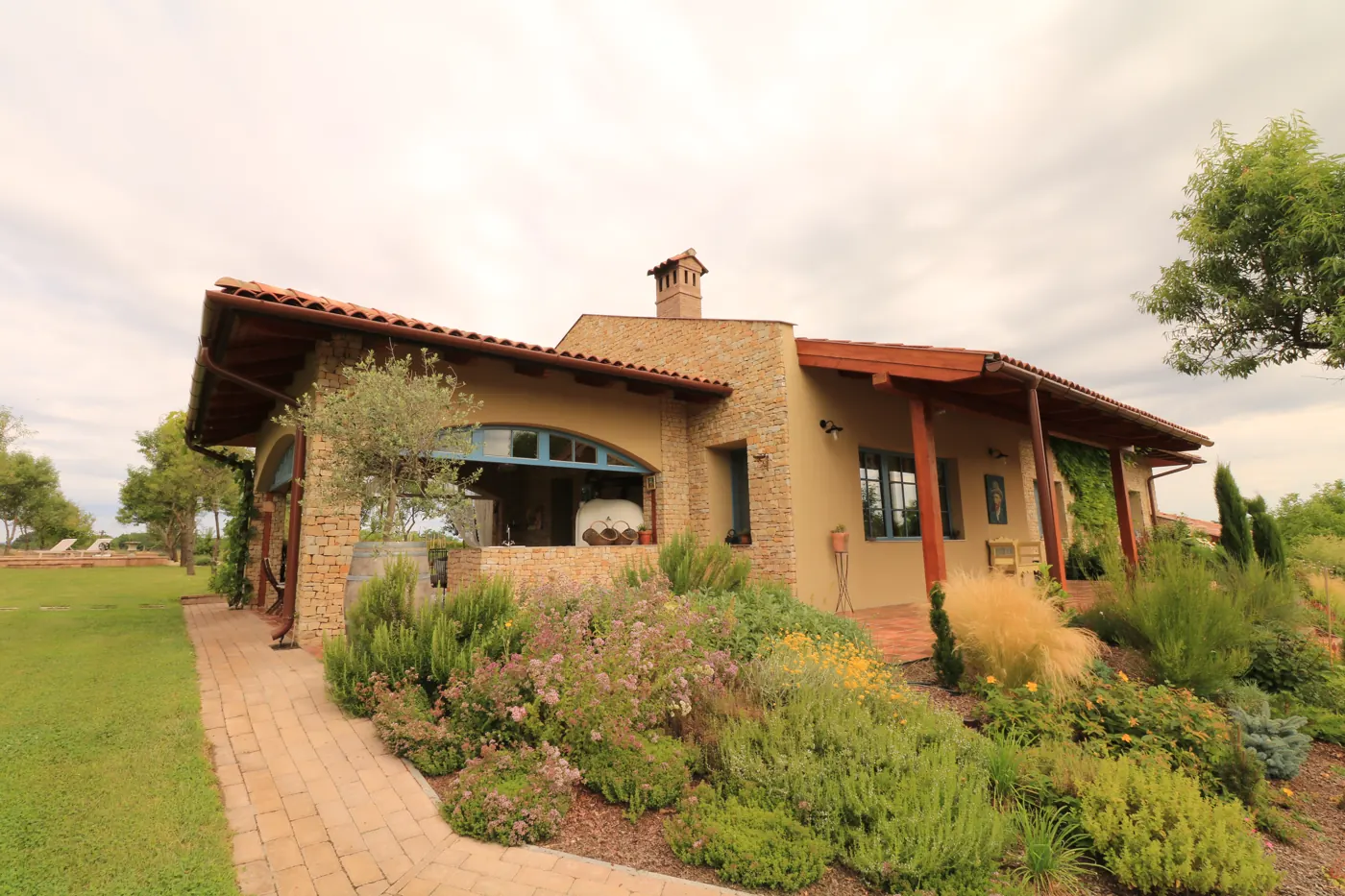 Flóra Farm — mediterrán családi ház, Őrbottyán — Őrbottyán (6. nézet)